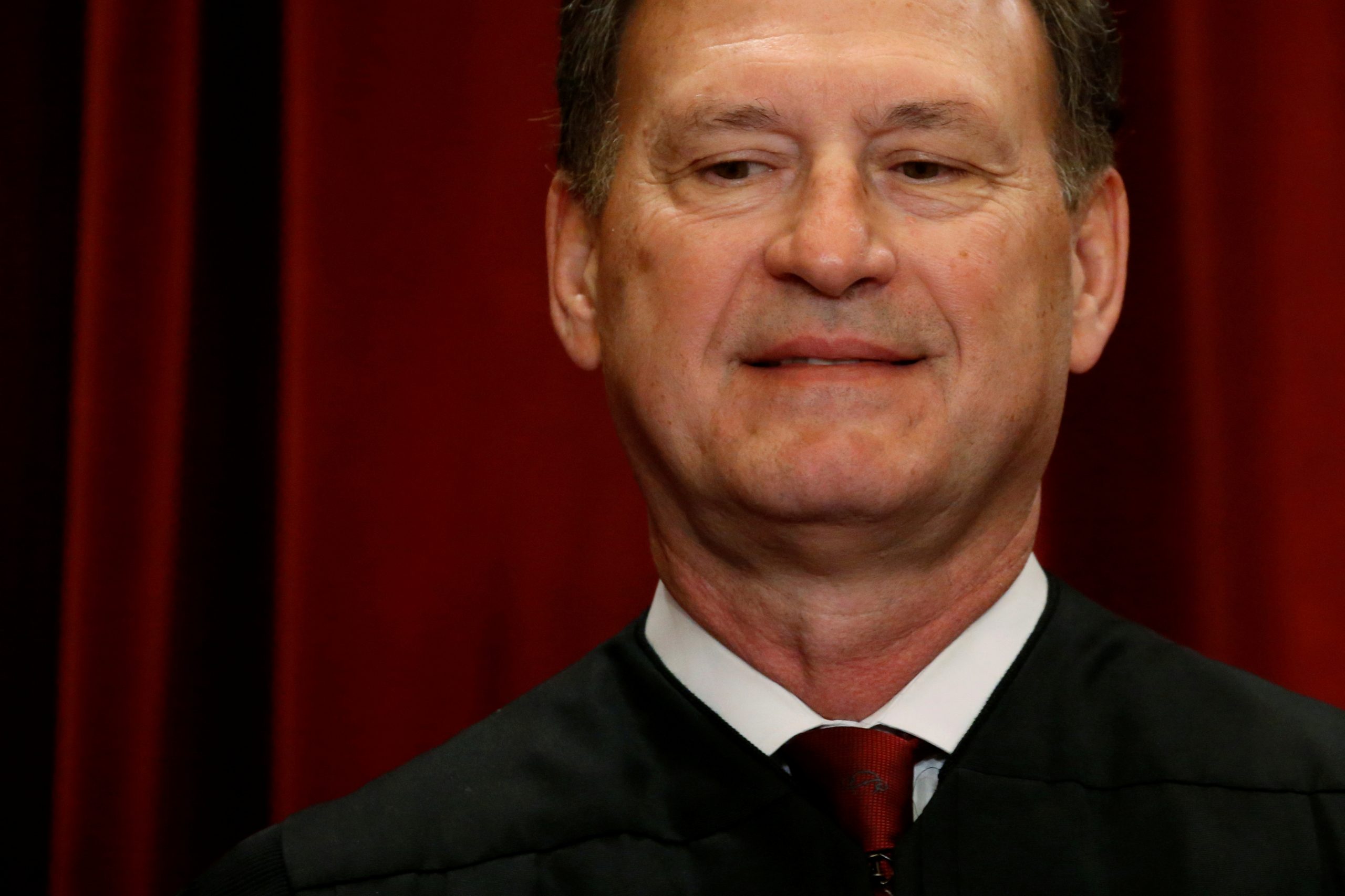 US Justice Alito Says Pandemic Has Led To ‘Unimaginable’ Curbs on Liberty