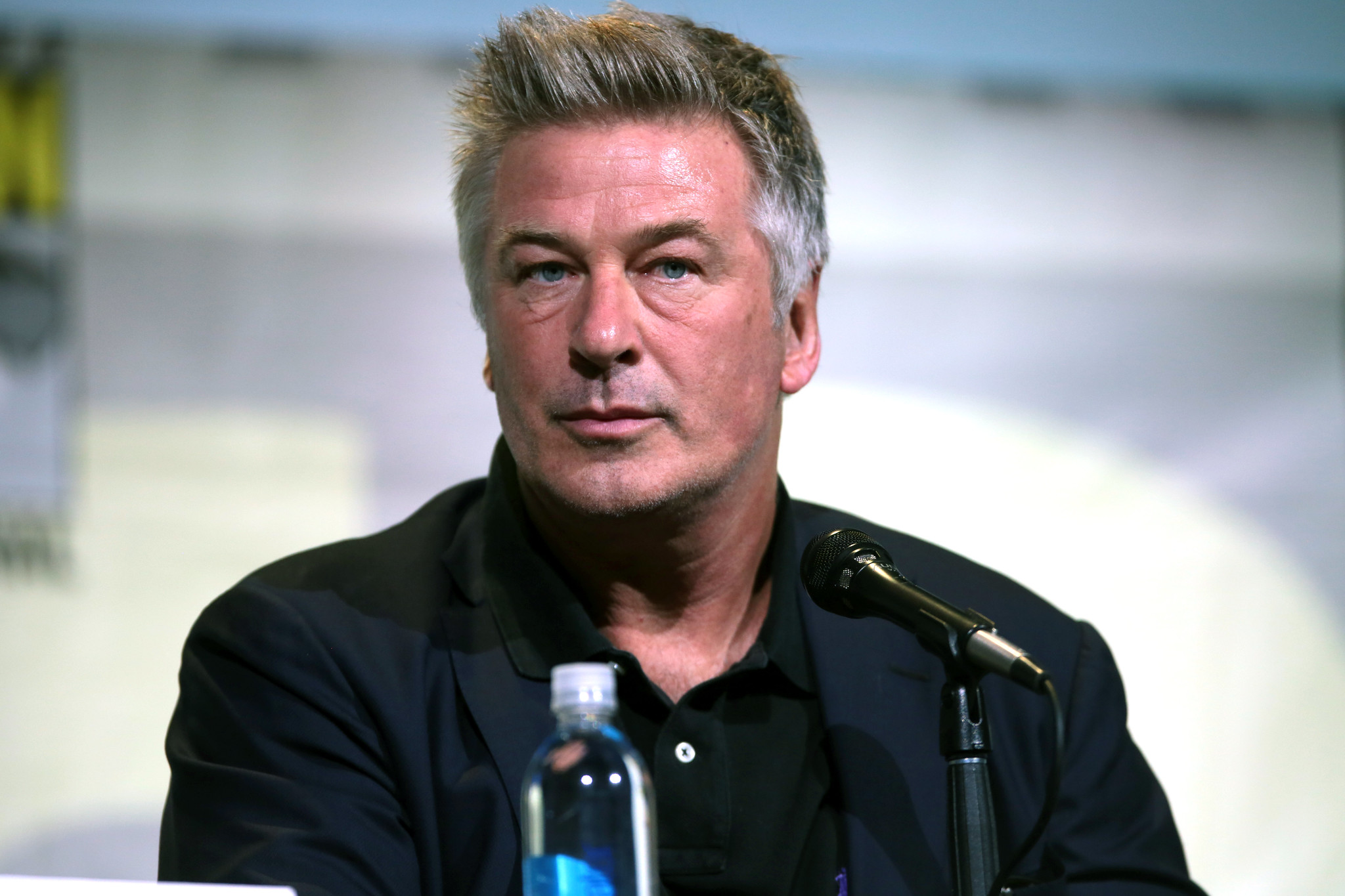 Alec Baldwin Reacts To Cuomo’s Resignation: ‘A Tragic Day’