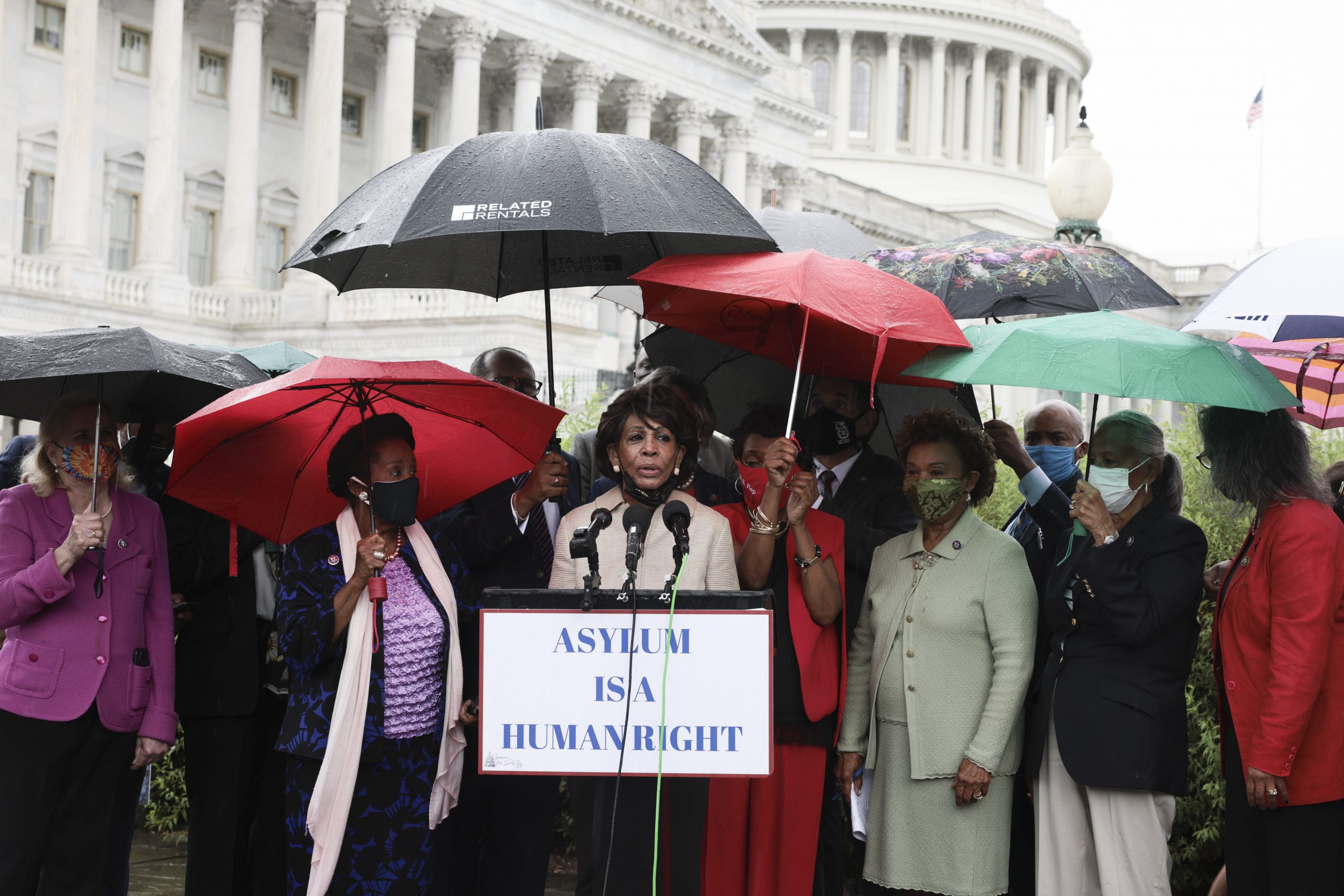 ‘Takes Us Back Hundreds of Years’: Maxine Waters Reacts to Footage of Haitian Migrants