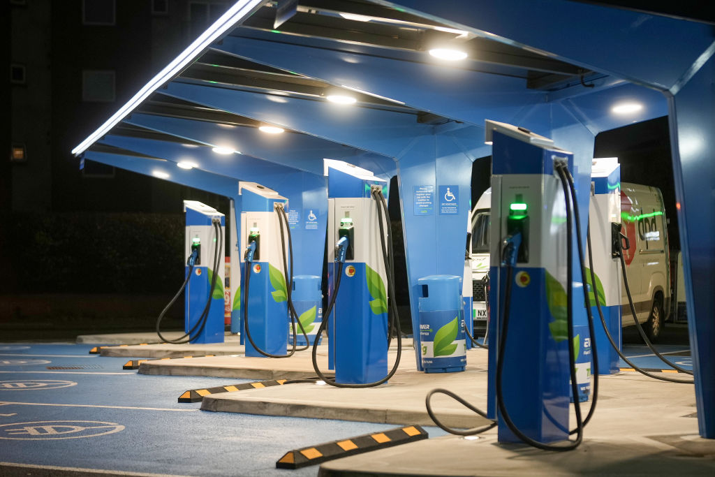 Electric Car Fail: Over 25 Percent of Charging Stations in Deep Blue Region Do Not Work