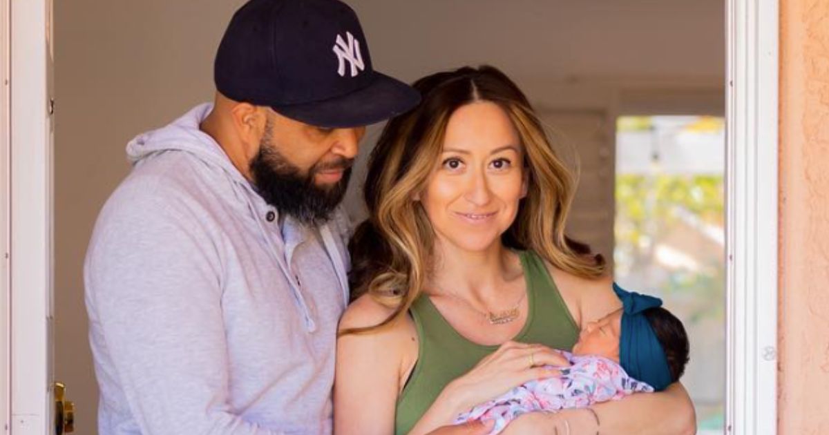 New Parents Receive Mystery Package After Accidentally Inviting a Total Stranger to Baby Shower