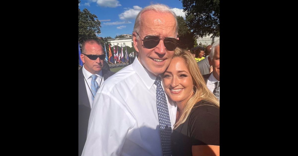 Joe Biden Supporter Drools Over POTUS, Describes What He Smelled Like After Viral Photo
