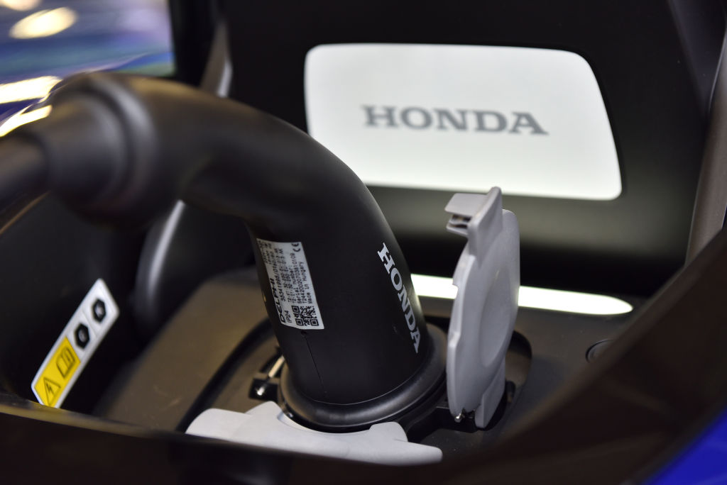 Hyundai Warns SUV Owners to Park Outside Because Vehicles Can Spontaneously Combust Even When Off