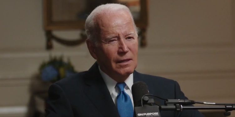Biden Ripped for Acknowledging He Has 7 Grandchildren ‘As if the Last Four Years Never Existed’