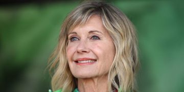 ‘I’ll Show Up’: Olivia Newton-John’s Family Recounts ‘Supernatural’ Encounters With Her