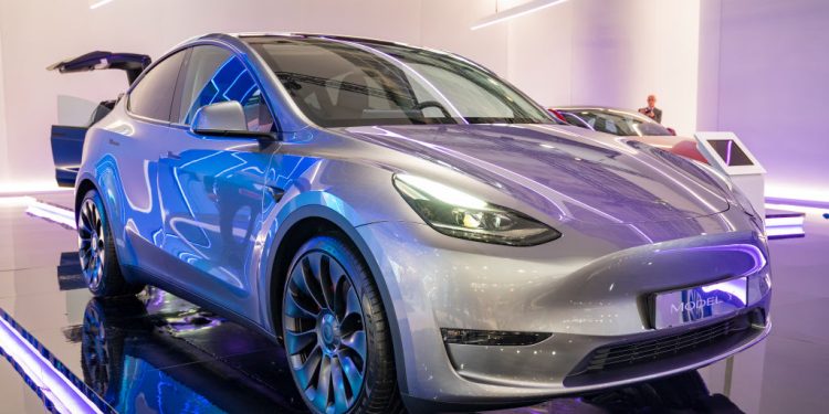 Tesla Model Y Owner Says His Car Trapped Him Inside on Hot Arizona Summer Day When Battery Died