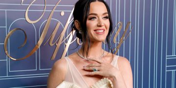 Katy Perry’s Former Back Up Singer Leaves Career For God