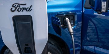 Ford Dealership Installs Diesel Generator to Power EV Chargers As Company Struggles With Transition