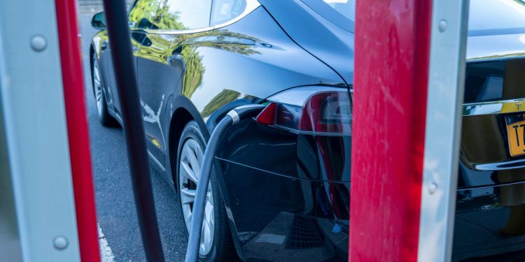 Electric Vehicle ‘Spontaneously’ Catches on Fire While at High-End Auto Dismantler