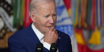 ‘Damning’ Picture Uncovered of Biden on Air Force Two: ‘Deeply Compromised’