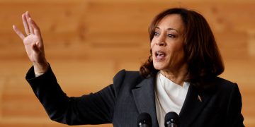 Fact-Check: PolitiFact Squashes Kamala Harris’ Boast of Having ‘Great Approval Ratings’