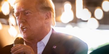 ‘Unbelievable’: DA and Presiding Judge Both Crack Jokes As Trump Is Indicted in Georgia