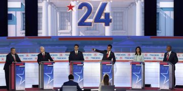 GOP Debate Starts Off With Bang: Candidates Booed Immediately After Being Introduced