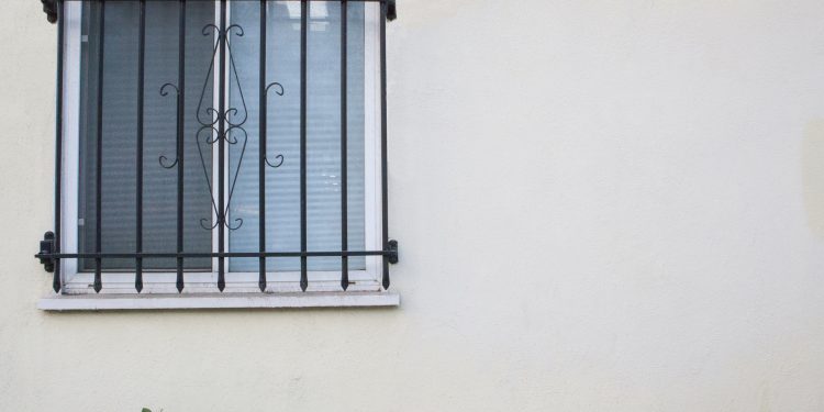 Crime Is So Bad in 1 California City, Officials Are Urging Residents to Install Security Bars