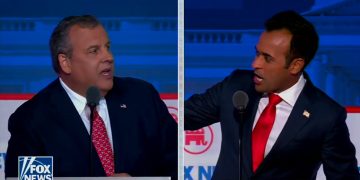 Chris Christie Slaps Ramaswamy With Obama Comparison – He Fires Back