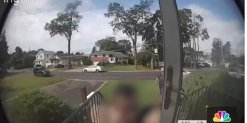 ‘No One Monitoring the Hallways’: Parents Demand Changes After 5-Year-Old Leaves School