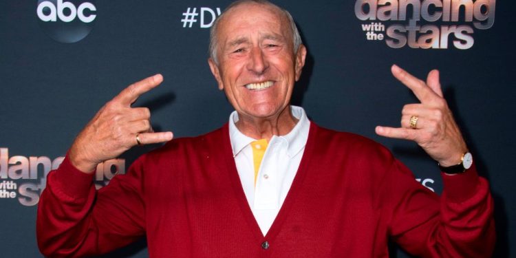 ‘DWTS’ Mirrorball Trophy Renamed in Honor of Len Goodman