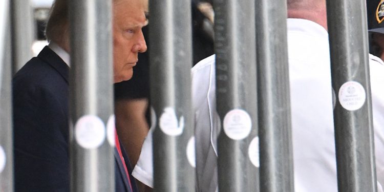 Conservative Beer Company Launches Beer Cans With Trump’s Mugshot