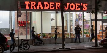 Former Employee Files Lawsuit Against Trader Joe’s, Claims Pregnancy Discrimination, Retaliation