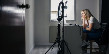 Neighbor of Scorned Mom Vlogger Ruby Franke Reveals What She Was Like Behind the Camera