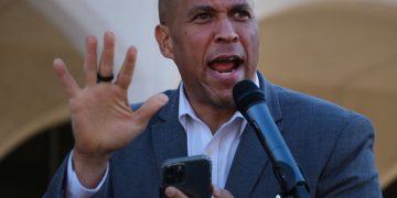 ‘Spartacus’ Cory Booker Calls for Menendez to Resign