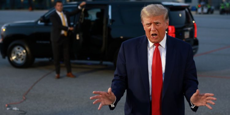Trump Vows to End ‘Madness’ of Biden’s EV Push ‘Immediately’