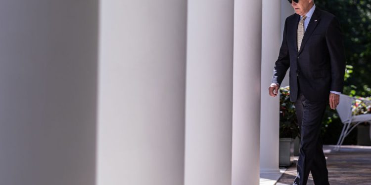 Biden’s America: Majority Living Paycheck to Paycheck, Even Six-Figure Earners Overwhelmed