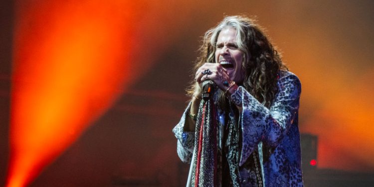 Aerosmith Singer Insists Tourists Return to Maui