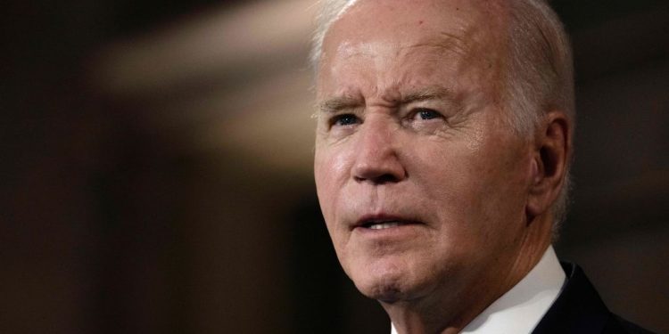 Report Details White House’s Desperate Attempt to Keep Biden From Falling