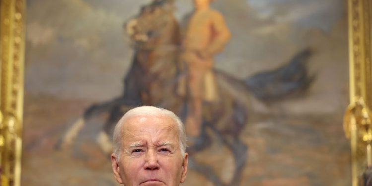 Democrat Representative Flags Biden’s Prisoner Swap With Iran – It Doesn’t Pass the Smell Test