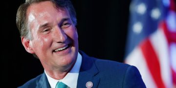 ‘Voters Should Choose This’: Virginia Governor Doesn’t Foresee Making Endorsement in GOP Primary