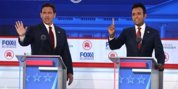 DeSantis Shuts Down Debate Moderators Asking Candidates to ‘Vote’ Opponent ‘Off the Island’