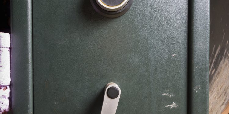 Safe Company Under Fire After It Confirms It Gave FBI Access to Defendant’s Safe