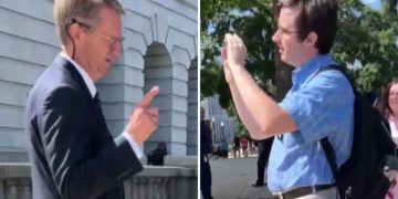 Republican Rep. Tim Burchett of Tennessee offered some fashion advice to a Capitol Hill reporter.
