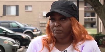 mom Tiffany Hammons talking to a reporter