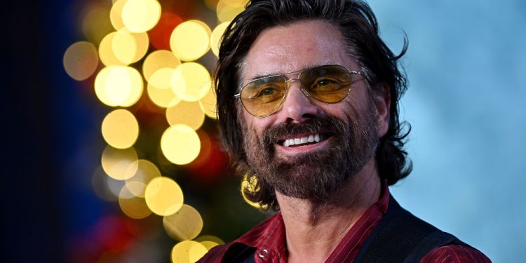 John Stamos Reveals What the Olsen Twins Told ‘Full House’ Co-Stars at Bob Saget’s Funeral