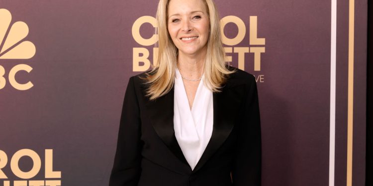 Lisa Kudrow Reportedly Mulling Decision to Adopt Matthew Perry’s Dog