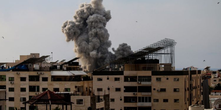 Hamas Threatens to Execute Israeli Civilian Hostages