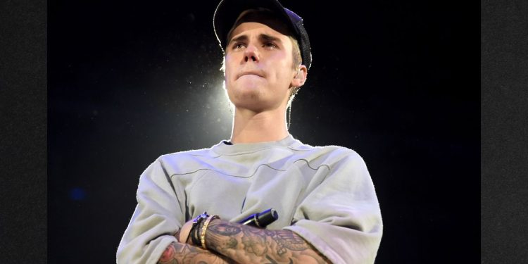 Singer/songwriter Justin Bieber performs onstage in November 2015 in Los Angeles.