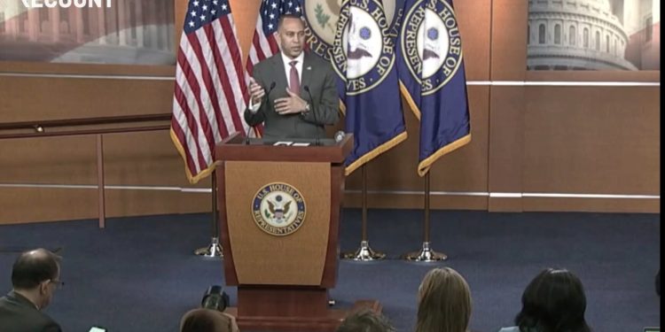 Hakeem Jeffries Rips Censure Resolution Against Tlaib for Her Comments on Israel