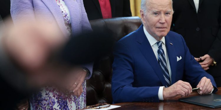 Biden Insiders Reportedly in ‘Despair,’ Realizing He ‘Does Not Have the Capacity’ to Campaign and Govern Simultaneously