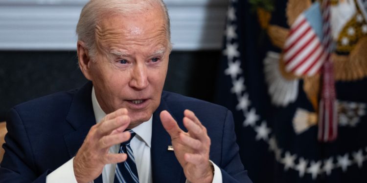 Bizarre Pic From Biden’s Birthday Goes Viral For All the Wrong Reasons