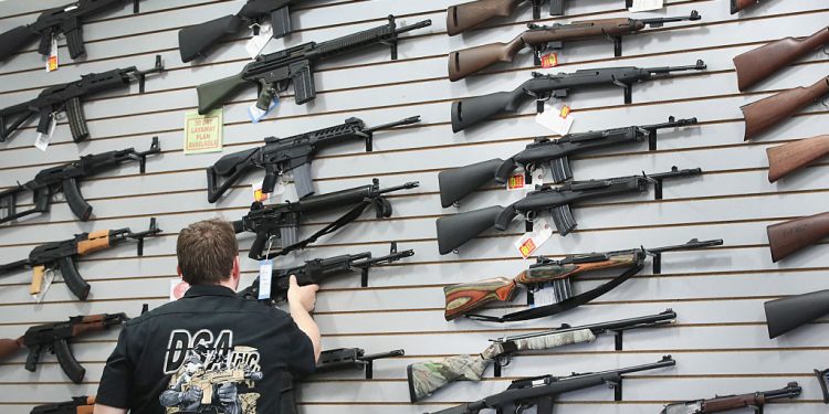 Florida Company Offering Customers AR-15 and Turkey for Thanksgiving With Roof Purchase