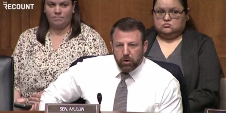 ‘Stand Your Butt Up’: Senator Challenges Union Boss to a Fight During Hearing