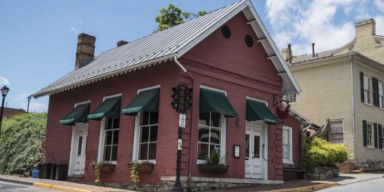The Red Hen, located in Lexington, Virginia, is closing its doors after previously kicking out then-White House Press Secretary Sarah Huckabee Sanders.