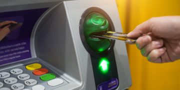 Bank Accidentally Deposits $86 Million in Unsuspecting Woman’s Account Overnight