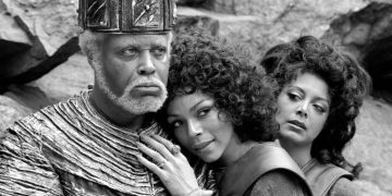 First Black TV Soap Star Ellen Holly Dies at 92