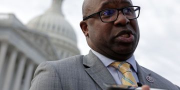 3 Dems Join With Republicans to Censure Lawmaker Who Pulled Fire Alarm