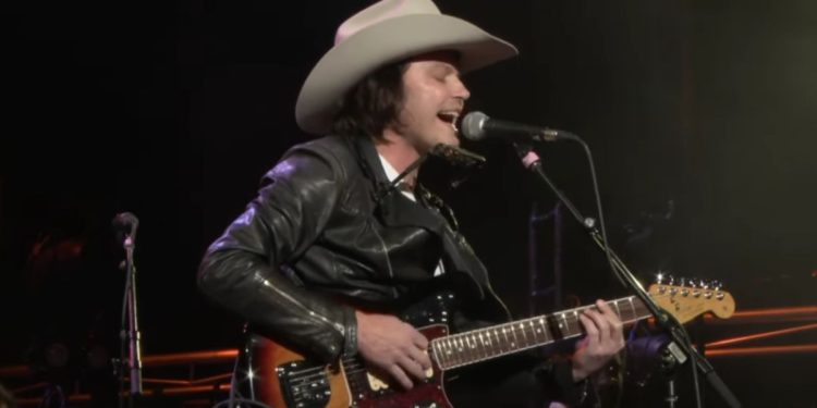 Tennessee Jet performs "2+2" at Red Rocks in Colorado.