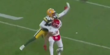 The above still is from a game between Kansas City Chiefs and the Green Bay Packers.